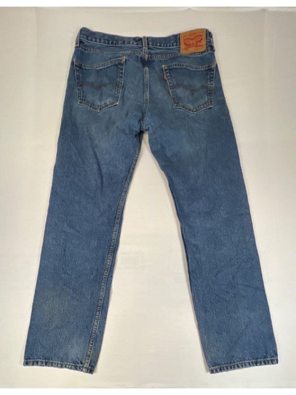 Levi's 505 Men's 35x32 Regular Fit Blue Denim Jeans Classic Straight Leg - Picture 2 of 7